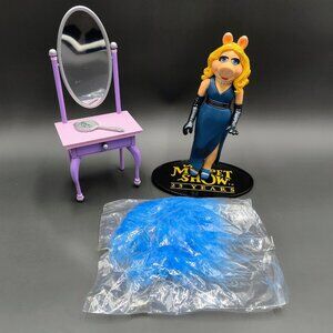 Palisades Glamour Miss Piggy Figure Muppets EB Exclusive Loose with Feather Boa